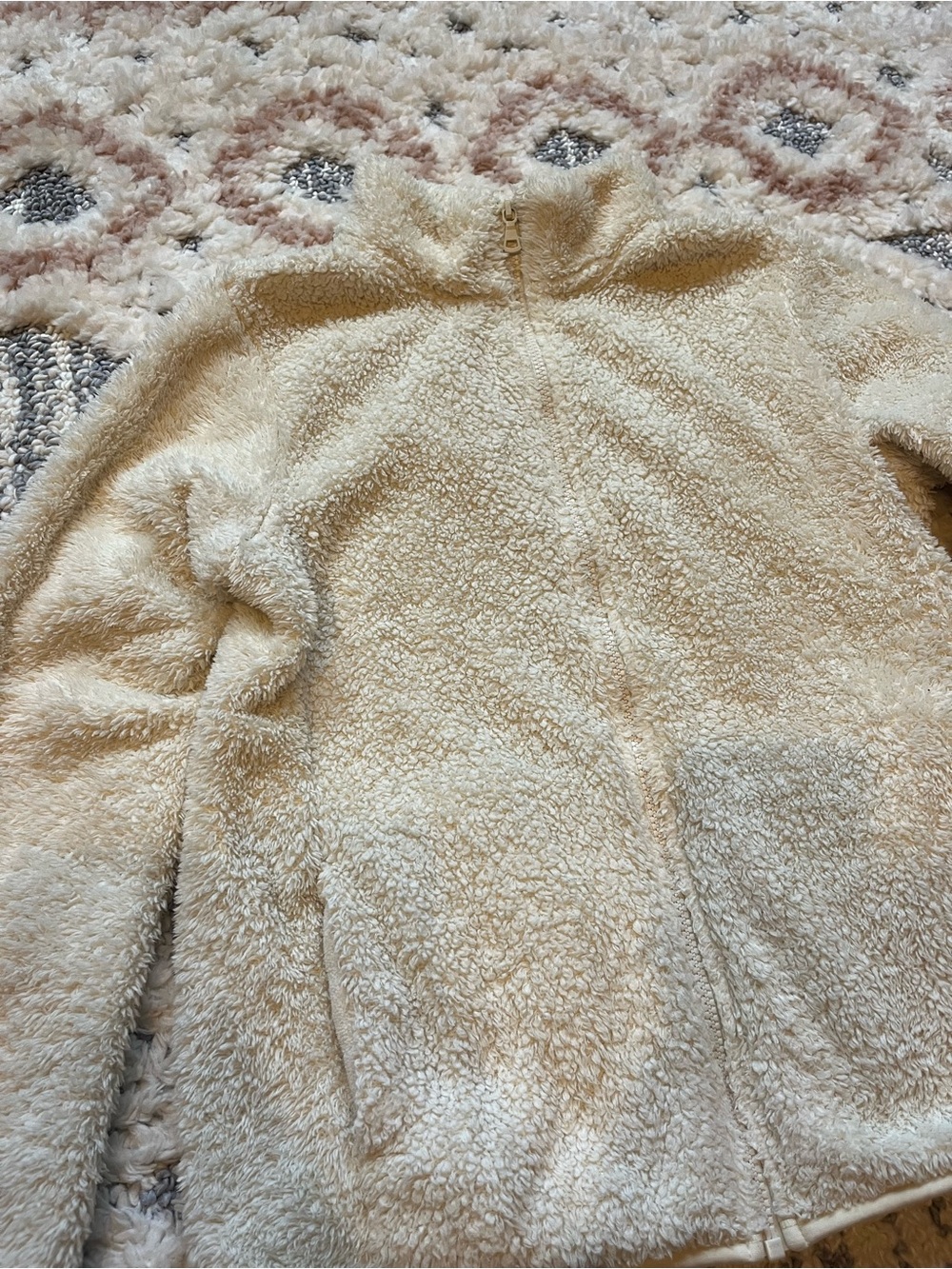 Uniqlo Cream Sherpa Zip Jacket
